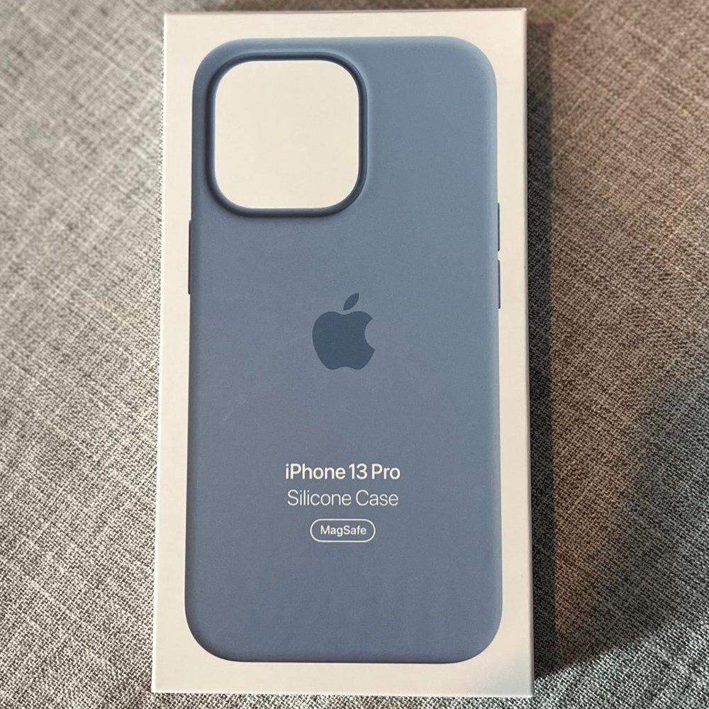 Apple iPhone 13 Pro Silicone Case in Blue Fog *NIB*